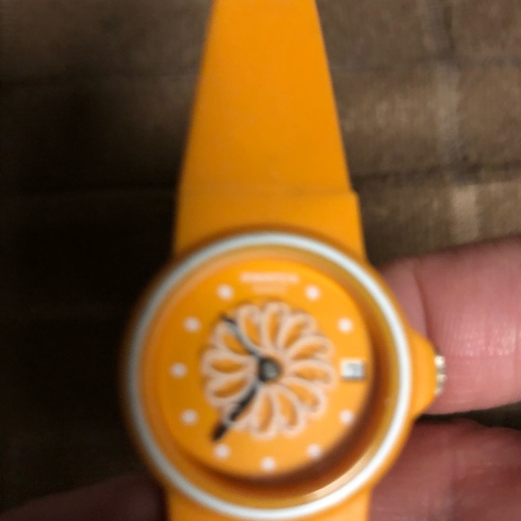 Awatch by Armitron Filigree Watch w/Interchangeable Straps-489 $20 or $15w/offer - Picture 2 of 6